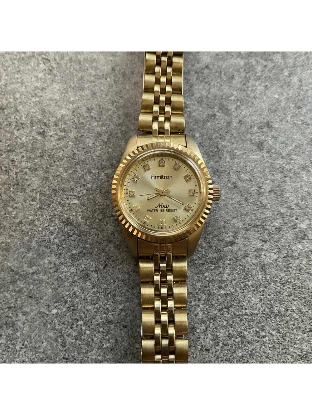 Vintage Armitron Womens Watch 24mm Gold Tone Case W/Fluted Bezel Jubilee Band A8